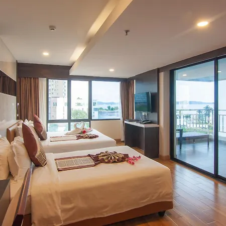 Golden Jomtien Beach Hotel Exterior photo