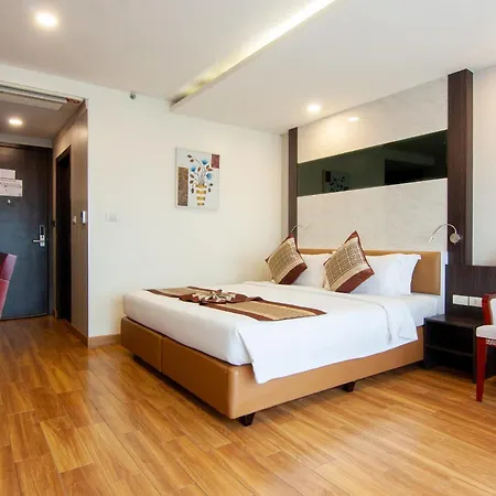 Golden Jomtien Beach Hotel Exterior photo