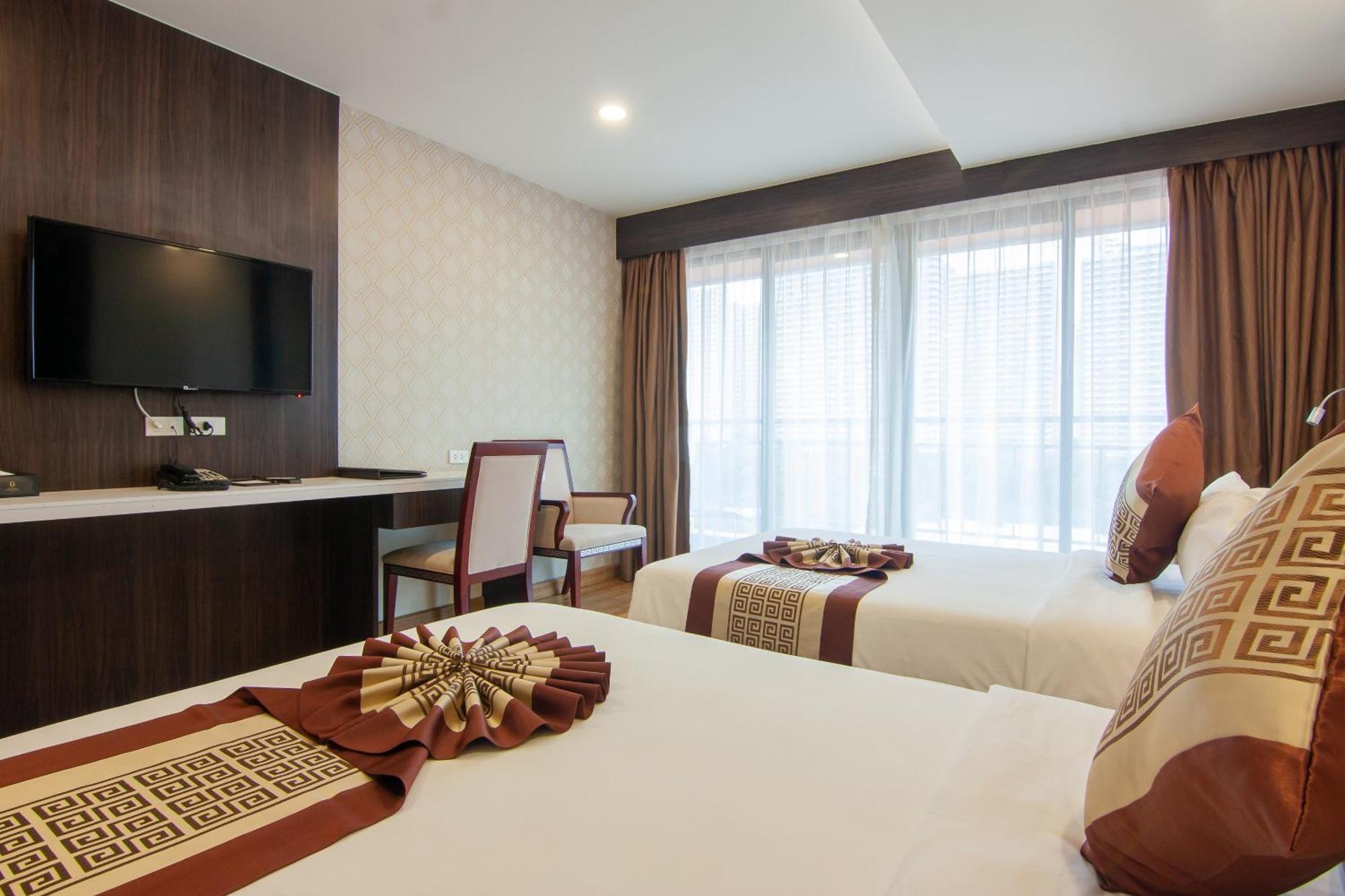 Hotel Golden Jomtien Beach